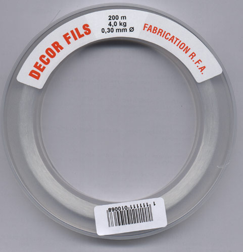Fil nylon extrèmement résistant. Très transparent. Diamètre: 0,30mm.. Résiste à 4kg. de pression .Bobine de 200 mètres. Idéal pour les montages dans lesquels il faut passer plusieurs fois le fil dans les perles. .Exemple: bagues, etc..... Fabrication allemande
-----Cliquez sur la photo pour l'agrandir----- Code: 1006 --- Fil nylon bobine 200m. 0.30mm---