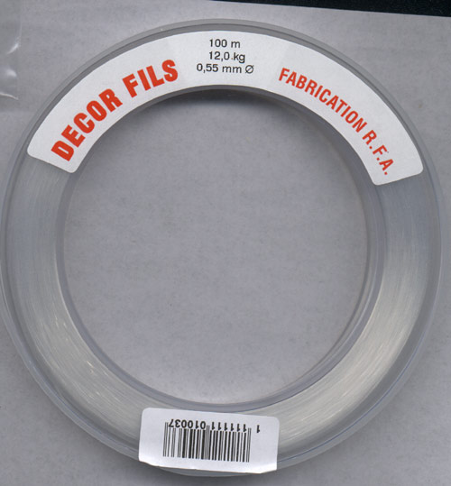 Fil nylon extrèmement résistant. Très transparent. Diamètre: 0,55mm. Résiste à 12kg. de pression. Bobine de 100 mètres. Idéal pour les montages de lourds colliers et de perles avec un plus gros trou. Fabrication allemande
-----Cliquez sur la photo pour l'agrandir----- Code: 1008 --- Fil nylon bobine 100m. 0.55mm.---