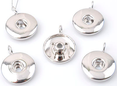DoubleBeads Cadre en métal pour faire un pendentif ou une breloque. Dimension: +- 25x19mm. Trou: +- 4mm. Couleur: Nickel Code: D15374 --- Cadre Pendentif DoubleBeads 25x19mm. Nickel---