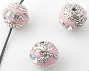 Code: D13673 (Kashmiri, +-17x20mm. Trou ± 2mm. Rose Clair) 