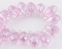 Code: D09228 (Goutte avec facettes +-14x8mm. Rose Clair) 