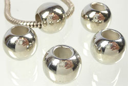 Code: D03875    --- Synth. 13x11mm. Trou 6mm.---