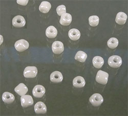 Code: D05393    --- Rocailles de verre  4mm -6/0----