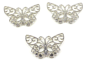 Pendentifs/entre-deux de métal, papillons ± 28x38mm. Couleur: Nickel Code: D16241 --- Papillons metal 28x38mm. Nickel---