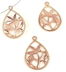 Pendentifs/breloques de métal, avec fleur ± 32x21mm (oeil ± 1,5mm). Couleur: Or Rose Code: D16245 --- Breloque Metal Fleur 32x21mm Or Rose---