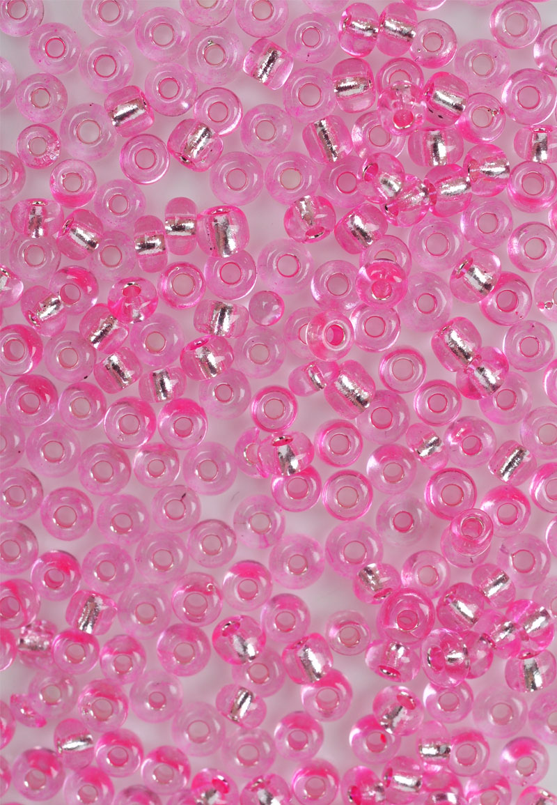 Rocailles en verre/perles pour broder 3mm (8/0). Couleur: Rose Code: D18243 --- Rocailles en verre pour broder 3mm Rose---