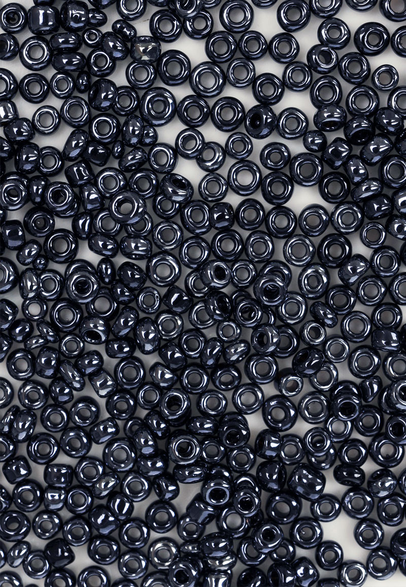 Rocailles en verre/perles pour broder 3mm (8/0). Couleur: Bleu Noir Code: D18247 --- Rocailles en verre pour broder 3mm Bleu Noir---