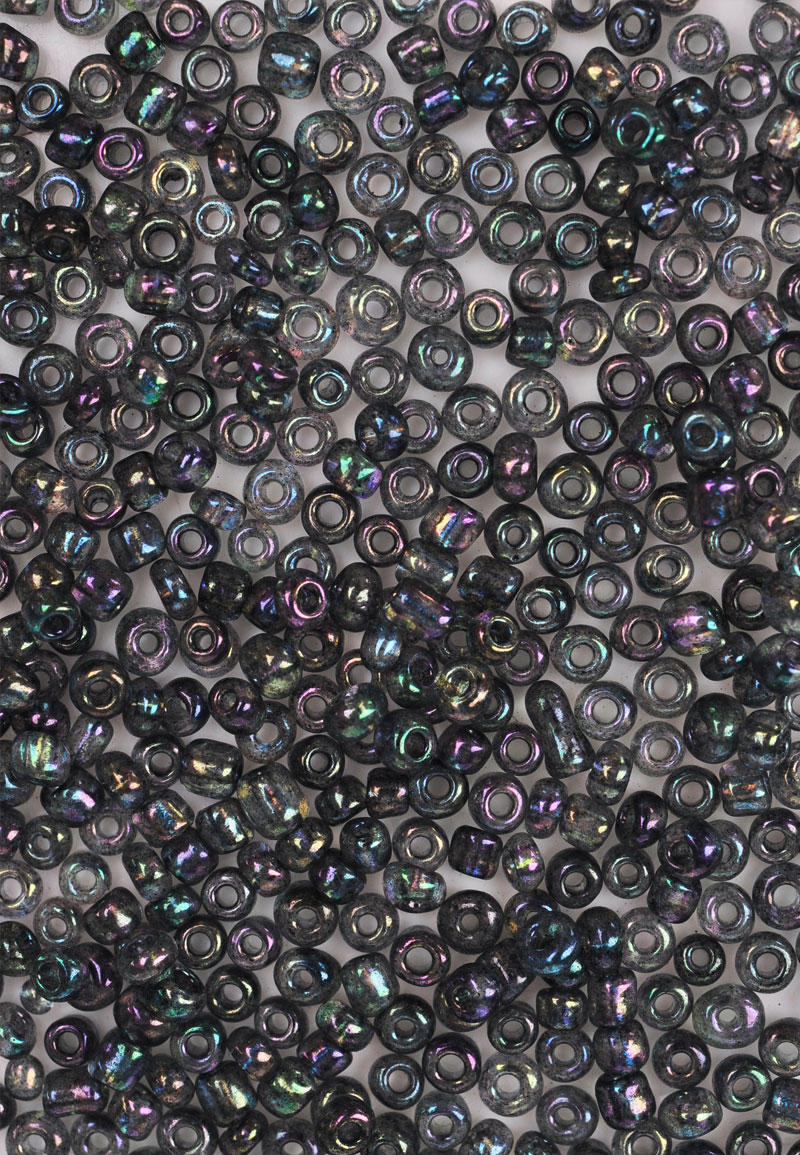 Code: D18259 (Rocailles en verre pour broder 3mm Bleu AB) 