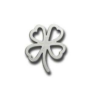 Pièce métallique en forme de trèfle. Dimension: +- 23x29mm. Couleur: Argent vieux. Code: 1084323 --- Trefle Meetal 23x29mm.---