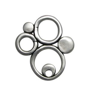 Anneaux assemblés en métal. Dimensions: +- 40x25mm. Couleur: Argent vieux. Code: 1084954 --- Anneaux assembles 40x25---