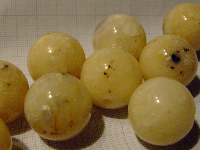 Boule 20mm. ocre