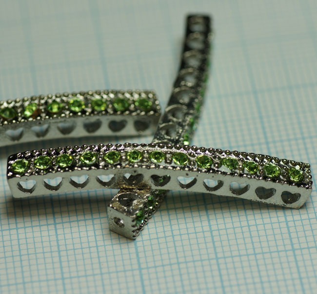 Metal Strass Vert Incurve 40x6