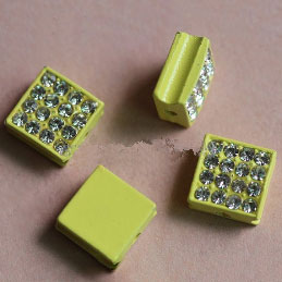 Pave 10x10mm. Jaune, verdatre