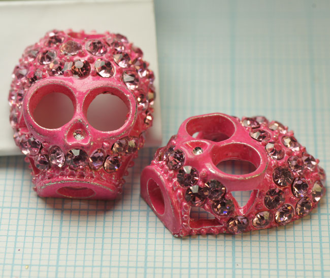 Tete mort 20X18X5 Fuschia