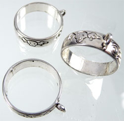 Bague decoree avec anneau