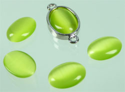Cateye ovale coller 14x10mm. Vert Clair