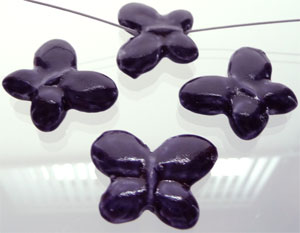 Ceramique, Papillon 30x23mm. Violet