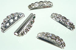 Separateur avec strass 18x7,5mm. 3trous. Acier