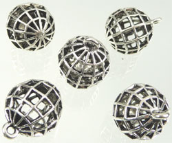 Boule metal decore 22x17mm. Argent vx.