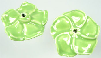 Porcelaine, fleur couleur lime