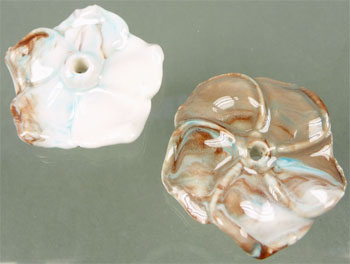 Porcelaine, fleur couleur Blanc-marron