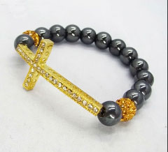 Bracelet avec croix en strass