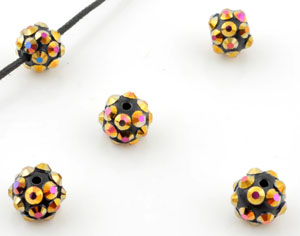 Perle Acrylic avec strass collés. Convient pour Shamballa. Diamètre: +- 10x 8mm. Trou: +- 2mm. Couleur: Noir AB Code: D12566 --- Acrylic Shamballa 10x8mm. Noir AB---