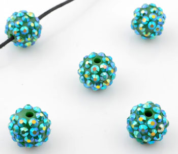 Perle Acrylic avec strass collés. Convient pour Shamballa. Diamètre: +- 14x13mm. Trou: +- 2mm. Couleur: Vert Emeraude Code: D12579 --- Acrylic Shamballa 14x13mm. Vert Emeraude---