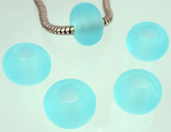 Code: D04702    --- Verre rondelle Trou 5mm. 14X10 Bleu clair---