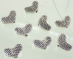 Code: D06323    --- Coeur de metal decore 13x8mm.---