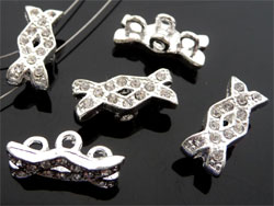 (D06525) Separateur strass 4 trous Argente ** Cliquez sur la photo pour l'agrandir**