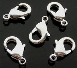 Fermoir mtallique de forme ovale (Mousqueton). +-10x5mm. Couleur argentée
-----Cliquez sur la photo pour l'agrandir----- Code: D07809 --- Fermoir metal oval 10x5mm. Argente---