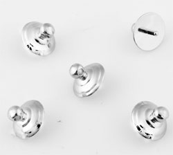 Cheville de +- 1mm de grosseur avec œil . Calotte pour perle de +- 8mm. Couleur Nickel Code: D09896 --- Cheville pour perle 8mm. Nickel---