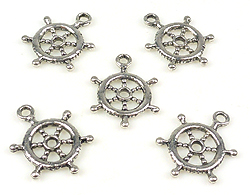 Breloque de métal en forme de pendentif de +- 20x15,5x2mm. Couleur: Argent vieux. Code: D14549 --- Breloque gouvernail 20x15 Argent Vx.---