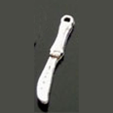 Couteau en métal avec anneau. Couleur: argent vieux. Dimensions: +-24x6mm. Code: D09269 --- Couteau metal 24x6mm. Argent vieux---