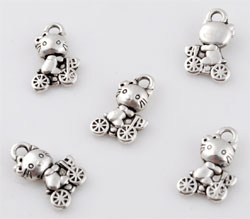 Pendentifs/breloques de métal, chat avec vélo ± 12x8mm. Couleur: Argent vieux Code: D09276 --- Chat avec velo 12x8mm. Argent Vx.---