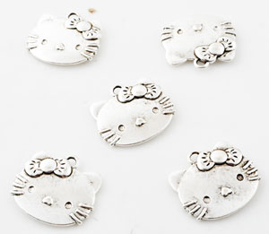 Pendentifs/breloques de métal, tête de chat ± 18x20mm (oeil ± 2mm).Couleur: Argent Vieux Code: D12921 --- Pendentif tete de chat 18x20. Argent Vx.---