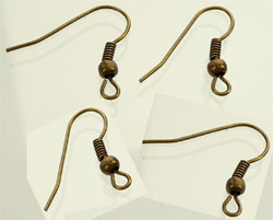 Code: D08043    --- Pendant d'oreille metal 20x15 or vieux-bronze---