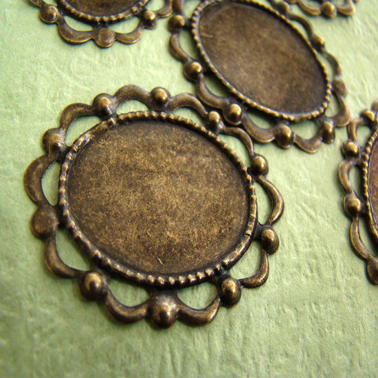 Code: DZ020    --- Cameo 43x35 Bronze Antique---