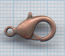 Fermoir mousqueton en matière métallique de couleur bronzze. +- 16mm. De longueur.
-----Cliquez sur la photo pour l'agrandir----- Code: JUD212_BR --- Mousqueton 16mm bronze---