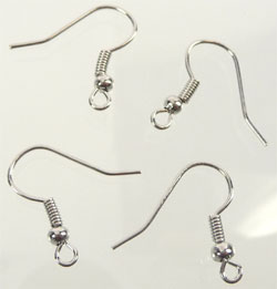 Pendant d'oreille métallique. +-18x17mm. Couleur Nickel. Se vend à la pièce Code: D07825 --- Pendant d'oreille 18x17mm. Couleur Nickel---