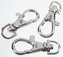 Porte clé / Fermoir en metal. Mousqueton. Dimension: +- 41x17x7mm. Couleur Nickel. Base pivotante Code: D07987 --- Porte-cle 41x17x7 Nickel---