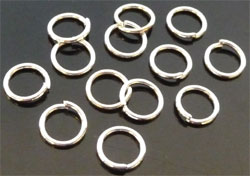 Code: D09488    --- Metal anneau circulaire 5mm (1mm gros)Silver Plated---