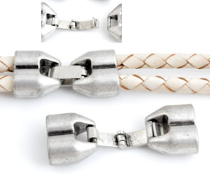 Fermoir clip en métal de +- 32x15mm. (2trous +- 5mm.) Couleur: Argent vieilli. Code: D11699 --- Fermoir clip 2 rangs 32x15 Argent Vx.---