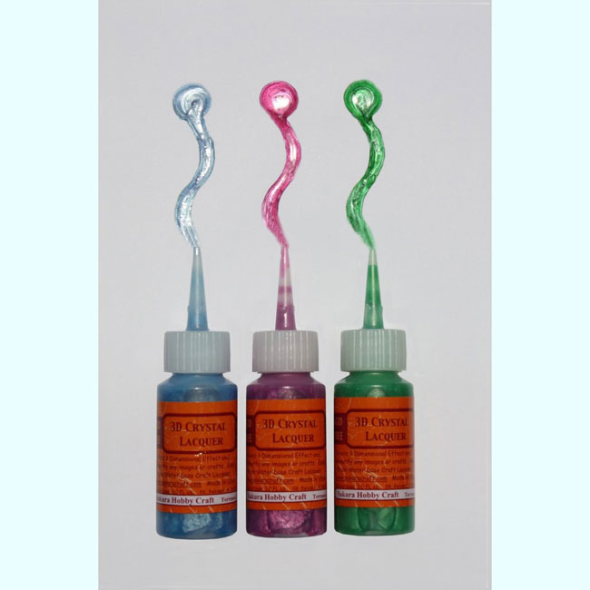 Cet ensemble comprend trois conteneurs de 1,0 oz de 3D ??en cristal de perle de couleur laquée dans un PVC mignon et pratique sac de transport. Couleurs incluses sont Blue Pearl Green Pearl et Perle de lilas. Code: 03033 --- 3D Crystal Lacquer Pearl Color Set (A)---