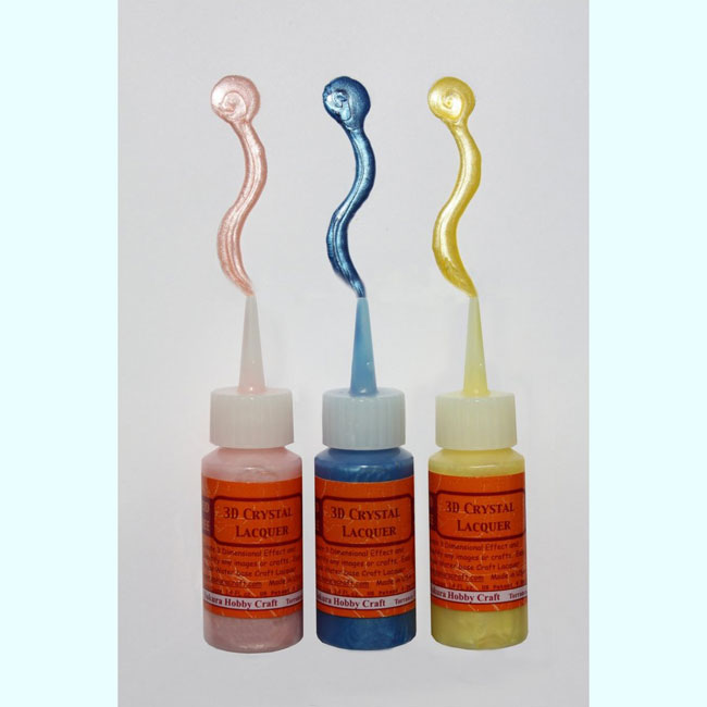 Cet ensemble comprend trois conteneurs de 1,0 oz de 3D ??en cristal de perle de couleur laquée dans un PVC mignon et pratique sac de transport. Couleurs incluses sont Peach Yellow Pearl Pearl et Cobalt Blue Pearl. Code: 03035 --- 3D Crystal Lacquer Pearl Color Set (C)---
