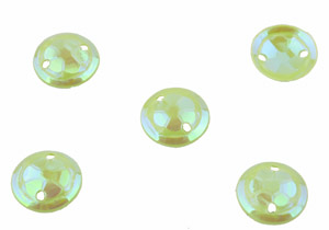 Paillettes de matière synthétique pour enfiler/coudre ± 8mm (trous ± 0,7mm) (± 2300 pcs.). Couleur: Vert AB Code: D15529 --- 2303 Pcs. Sequin 8mm. Vert AB---