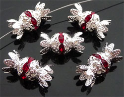 Code: D08216 (Strass boule , 2 calottes Siam rouge) 
