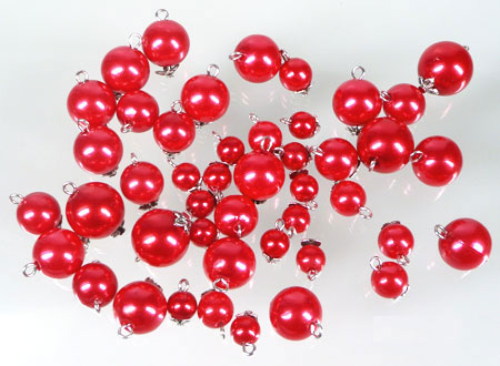 Code: D10501    --- Melange perles avec clou. Rouge---