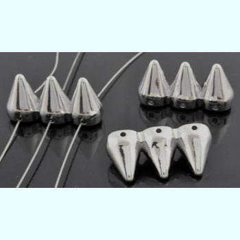 Séparateur en matière synthétique (studs), metal look. +- 15x28mm. Avec 3 trous de +- 1,5mm. Couleur Nickel. Code: D12289 --- Studs 3 trous 15x28mm. Nickel---